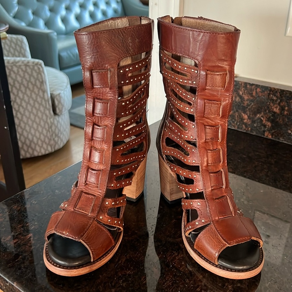 Freebird Lotus Size 6